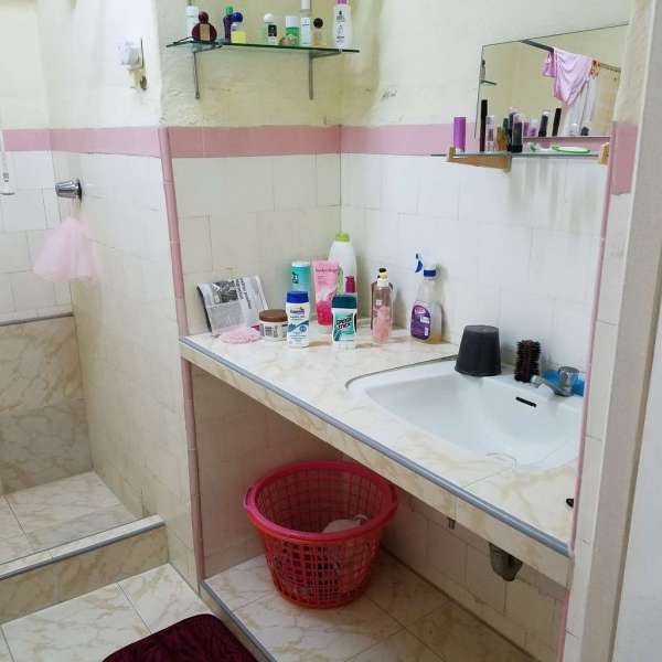 Casa de 3 cuartos, 2 baños y 0 garajes por $ 40.000