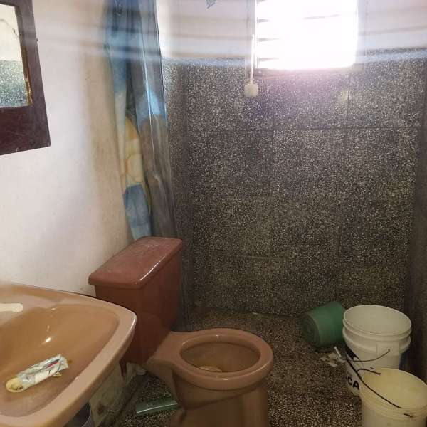Casa de 3 cuartos, 1 baño y 0 garajes por $ 16.000