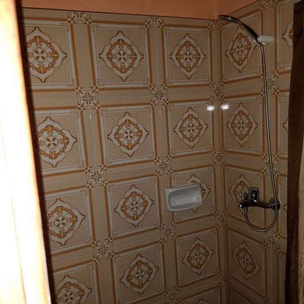 Casa de 5 cuartos, 5 baños y 0 garajes por $ 210.000