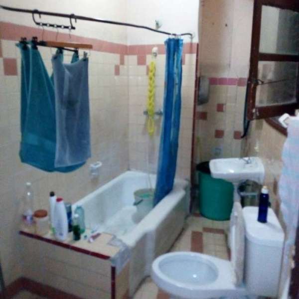 HEC1065: Casa de 3 cuartos y 2 baños por $ 55.000 en Centro Habana, La