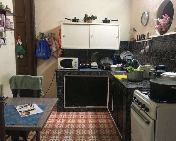 Casa de 3 cuartos, 1 baño y 0 garajes por $ 170.000