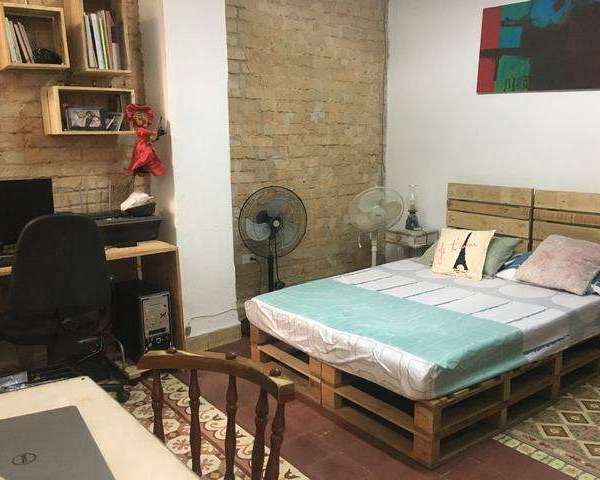 Casa de 3 cuartos, 1 baño y 0 garajes por $ 170.000