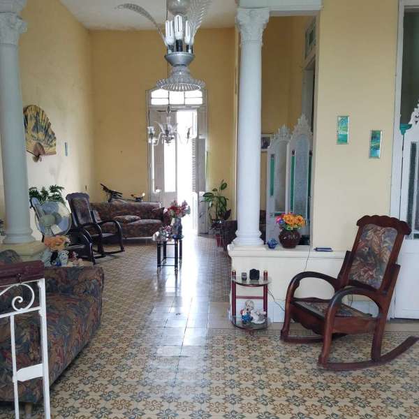 Casa de 3 cuartos, 2 baños y 0 garajes por $ 65.000