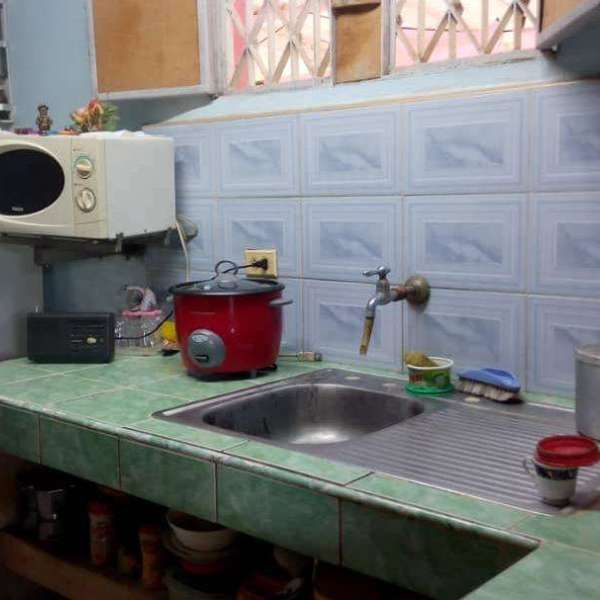 Casa de 3 cuartos, 1 baño y 1 garaje por $ Ajustable