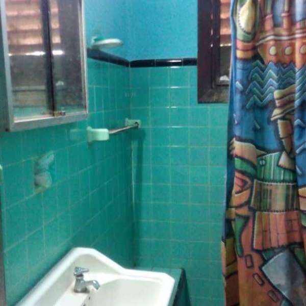Casa de 3 cuartos, 1 baño y 1 garaje por $ Ajustable