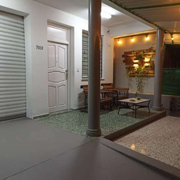Apartamento de 3 cuartos, 2 baños y 1 garaje por $ 75.000