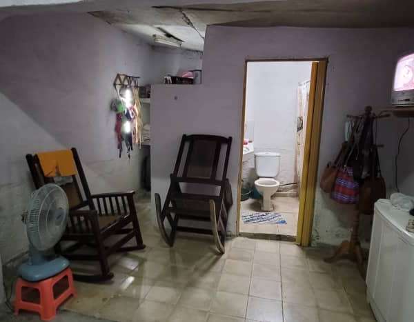 Casa de 1 cuarto y 1 baño por $ 4.000
