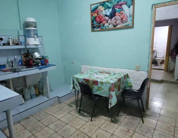 Casa de 1 cuarto y 1 baño por $ 4.000