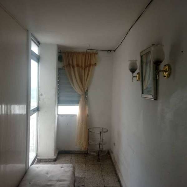 Apartamento de 2 cuartos y 1 baño por $ 2.500