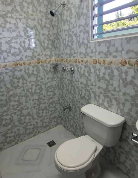 Casa de 3 cuartos y 3 baños por $ 30.000