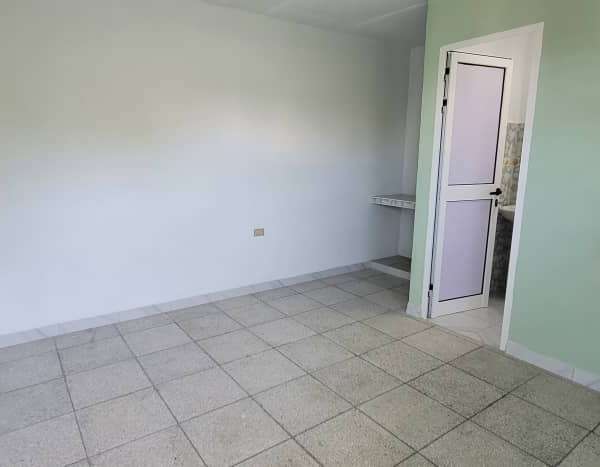 Casa de 3 cuartos y 3 baños por $ 30.000