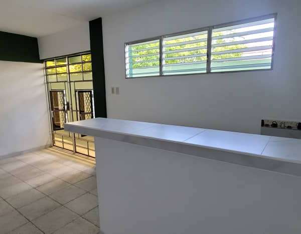 Casa de 3 cuartos y 3 baños por $ 30.000