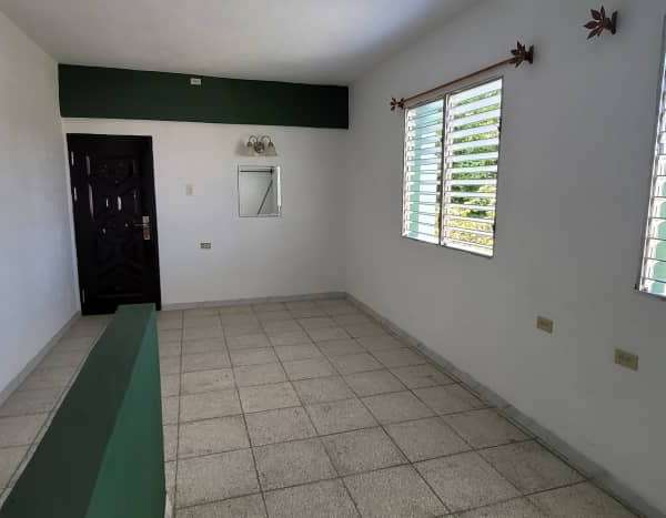 Casa de 3 cuartos y 3 baños por $ 30.000