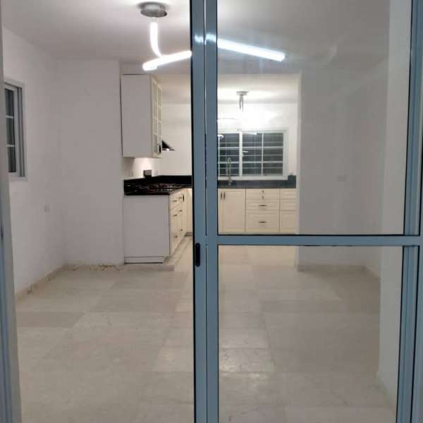 Casa de 4 cuartos y 3 baños por $ 100.000