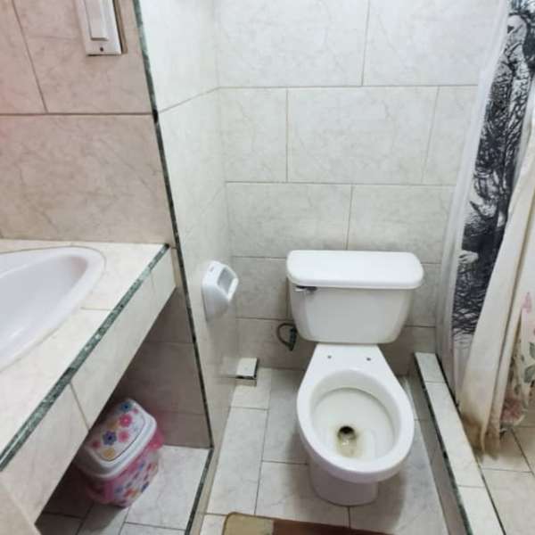 Casa de 4 cuartos y 5 baños por $ 30.000