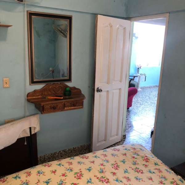 Casa de 3 cuartos, 1 baño y 0 garajes por $ 30.000
