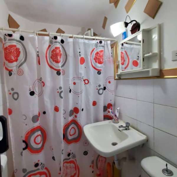 Casa de 6 cuartos, 4 baños y 0 garajes por $ 26.000