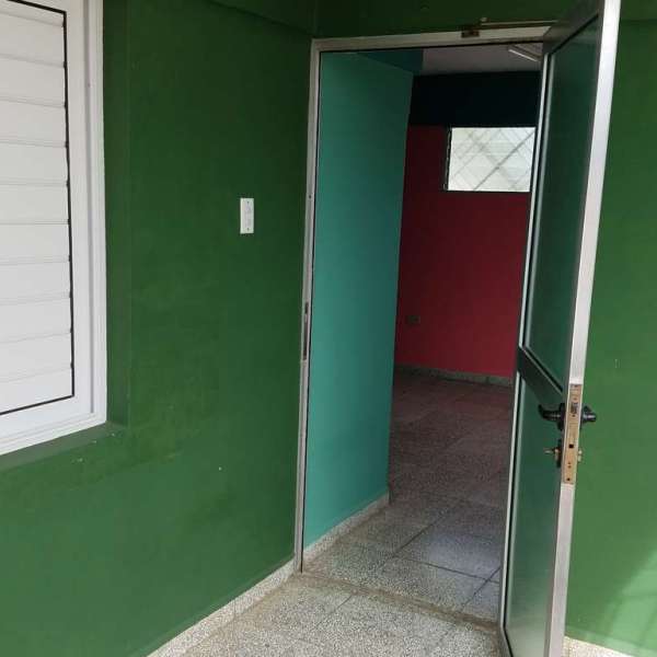 Casa de 3 cuartos, 2 baños y 0 garajes por $ 42.000