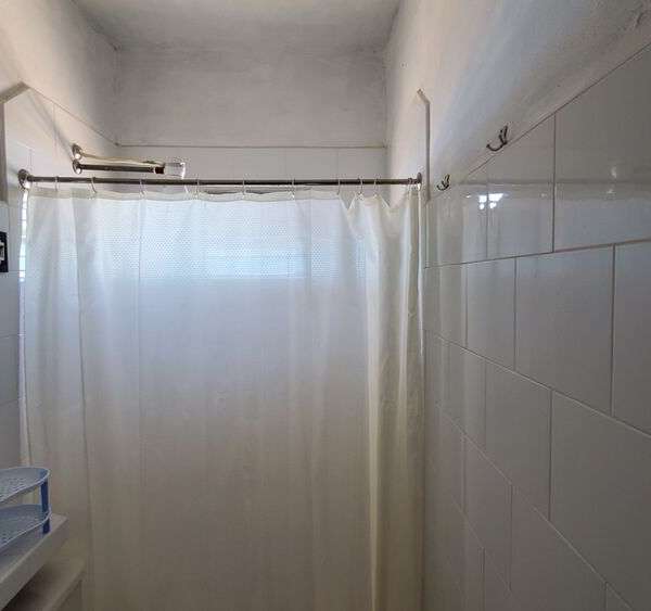 Casa de 6 cuartos y 0 garajes por $ 80.000