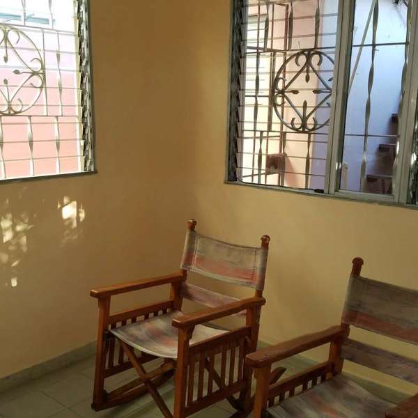 Casa de 3 cuartos, 2 baños y 0 garajes por $ 100.000