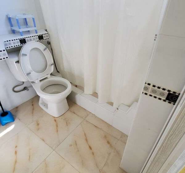 Casa de 6 cuartos y 0 garajes por $ 80.000