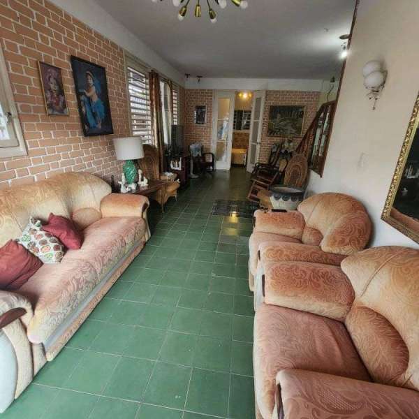 Casa de 3 cuartos, 3 baños y 1 garaje por $ 75.000