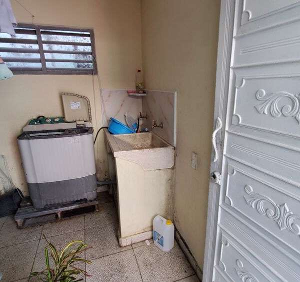Casa de 6 cuartos y 0 garajes por $ 80.000