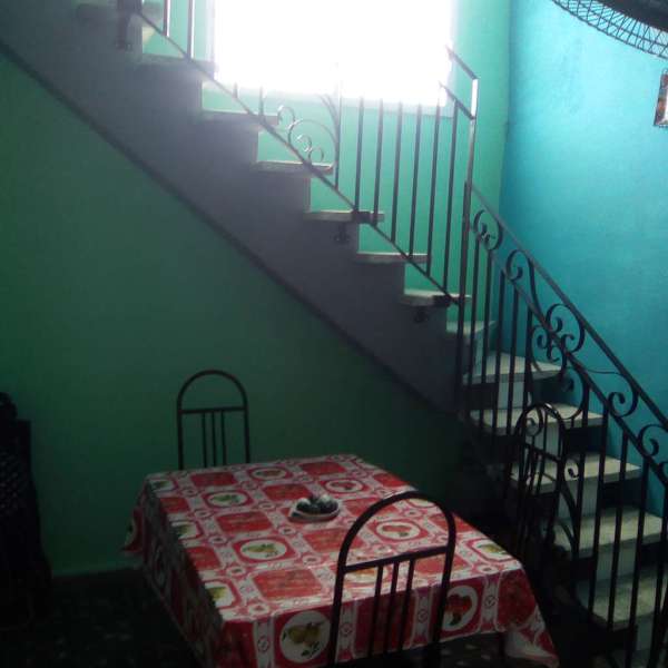 Casa de 3 cuartos y 2 baños por $ 36.000