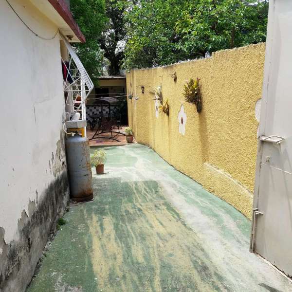 Casa de 4 cuartos, 2 baños y 0 garajes por $ 65.000