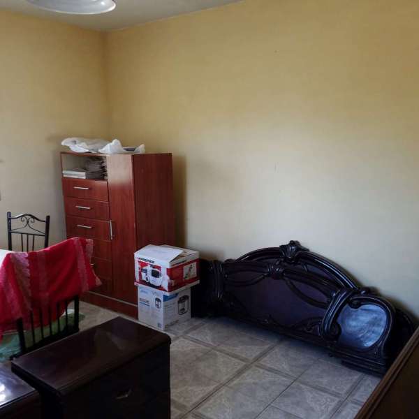 Casa de 4 cuartos, 2 baños y 0 garajes por $ 65.000