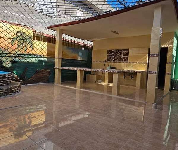 Casa de 2 cuartos, 1 baño y 1 garaje por $ 55.000