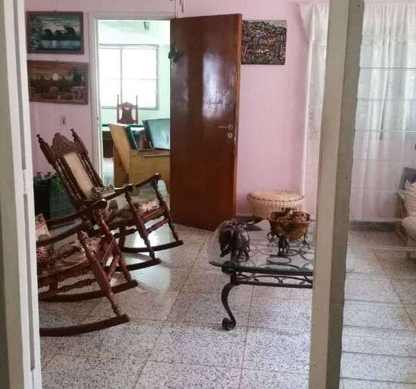 Casa de 5 cuartos, 2 baños y 1 garaje por $ 400.000