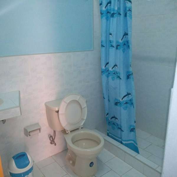 Casa de 3 cuartos y 3 baños por $ 90.000