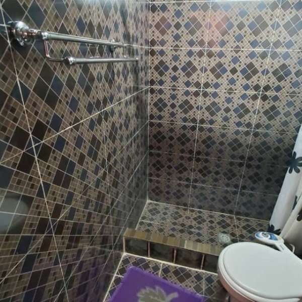 Apartamento de 2 cuartos y 1 baño por $ 15.000