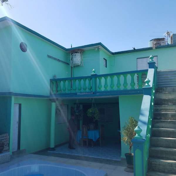 Casa de 3 cuartos, 3 baños y 1 garaje por $ 75.000