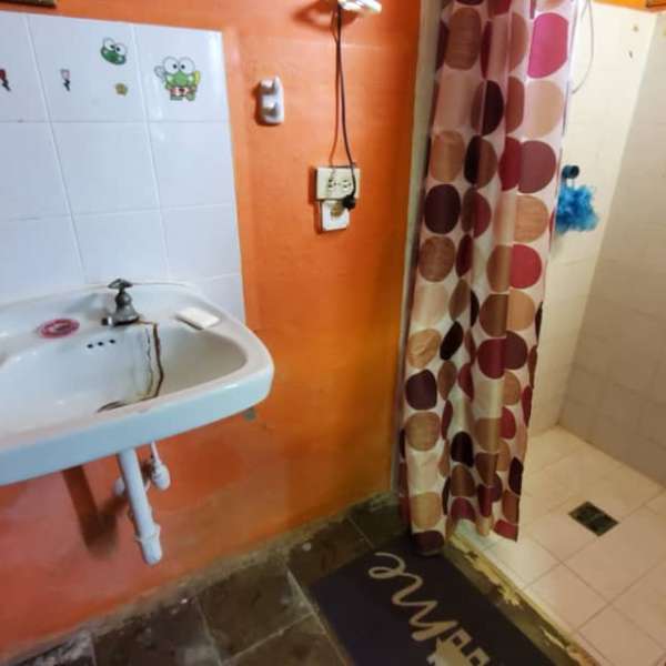 Casa de 2 cuartos, 2 baños y 1 garaje por $ 21.000