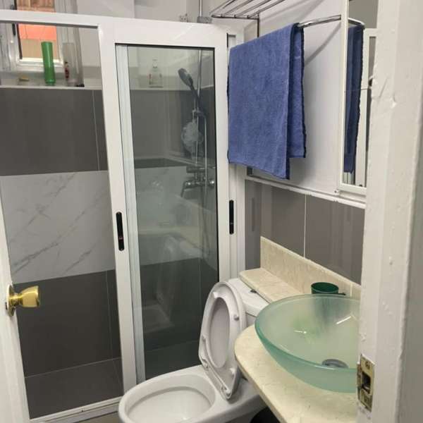 Casa de 2 cuartos, 2 baños y 1 garaje por $ 75.000