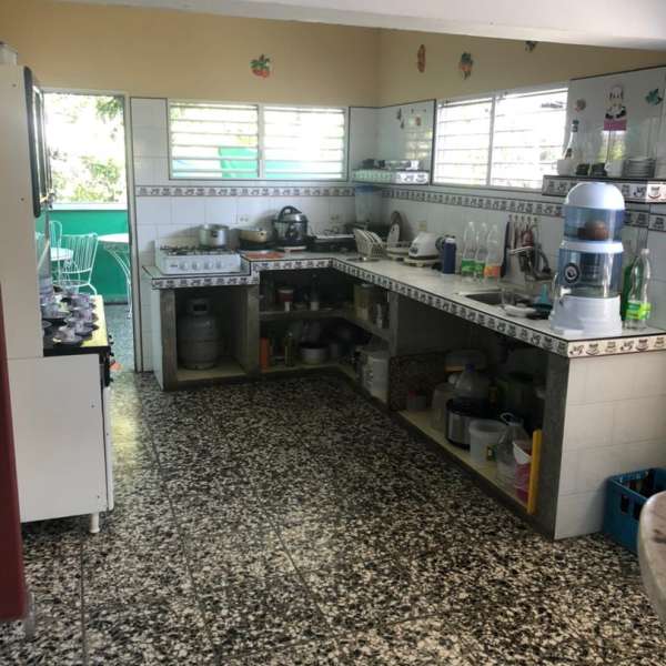 Casa de 3 cuartos, 1 baño y 0 garajes por $ 30.000
