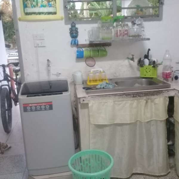 Casa de 2 cuartos y 1 baño por $ 10.000