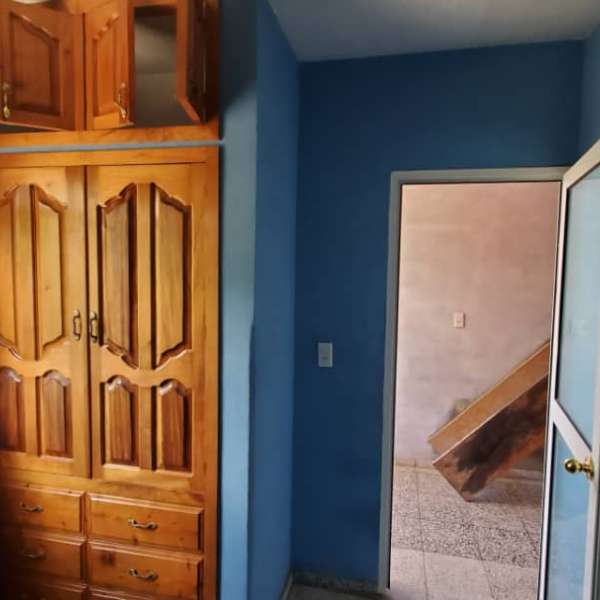 Casa de 3 cuartos, 2 baños y 1 garaje por $ 20.000
