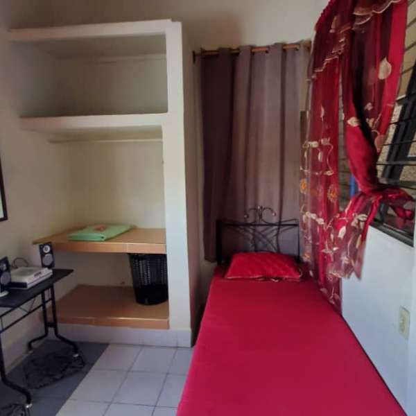 Casa de 6 cuartos, 4 baños y 0 garajes por $ 26.000