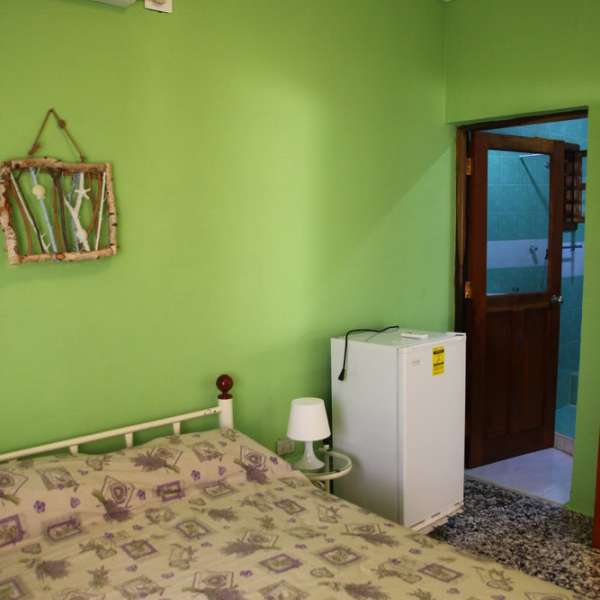 Casa de 5 cuartos, 5 baños y 1 garaje por $ 180.000