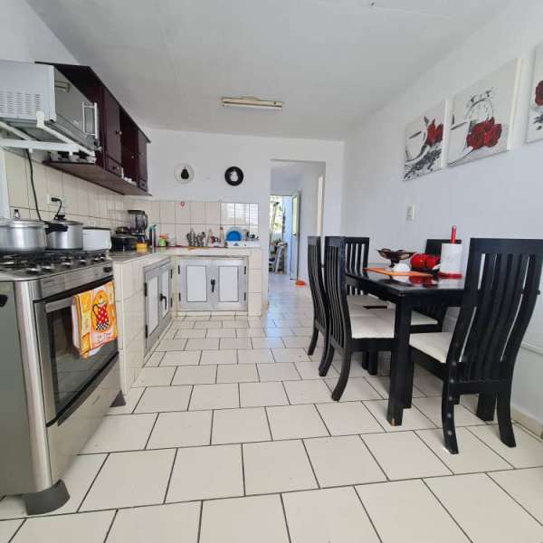 Apartamento de 4 cuartos, 1 baño y 1 garaje por $ 30.000