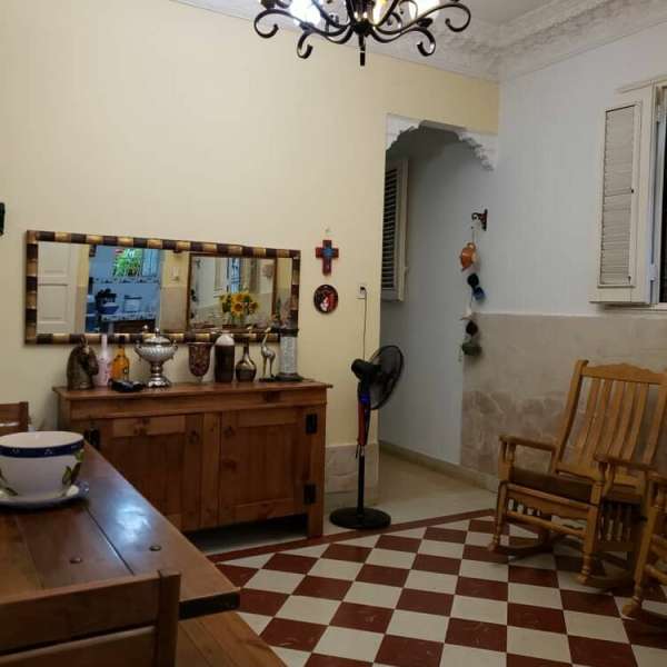 Casa de 4 cuartos, 2 baños y 0 garajes por $ 95.000