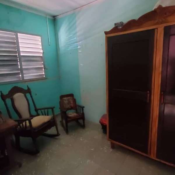 Casa de 5 cuartos, 2 baños y 1 garaje por $ 40.000