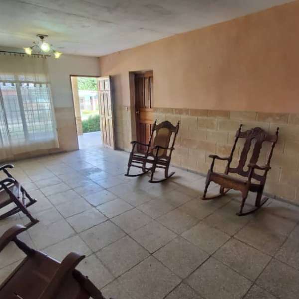 Casa de 3 cuartos y 1 baño por $ 26.000