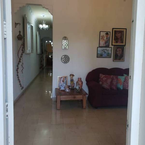 Casa de 4 cuartos, 2 baños y 0 garajes por $ 95.000