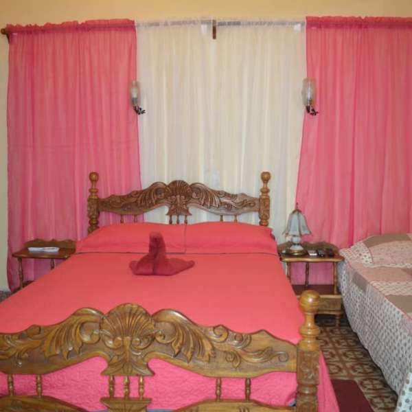 Casa de 4 cuartos y 5 baños por $ 45.000