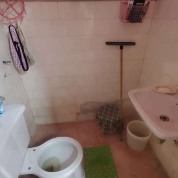 Casa de 1 cuarto, 1 baño y 0 garajes por $ 13.000