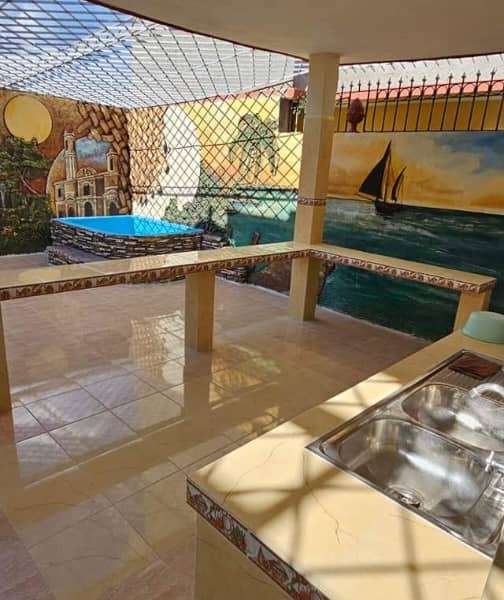 Casa de 2 cuartos, 1 baño y 1 garaje por $ 55.000